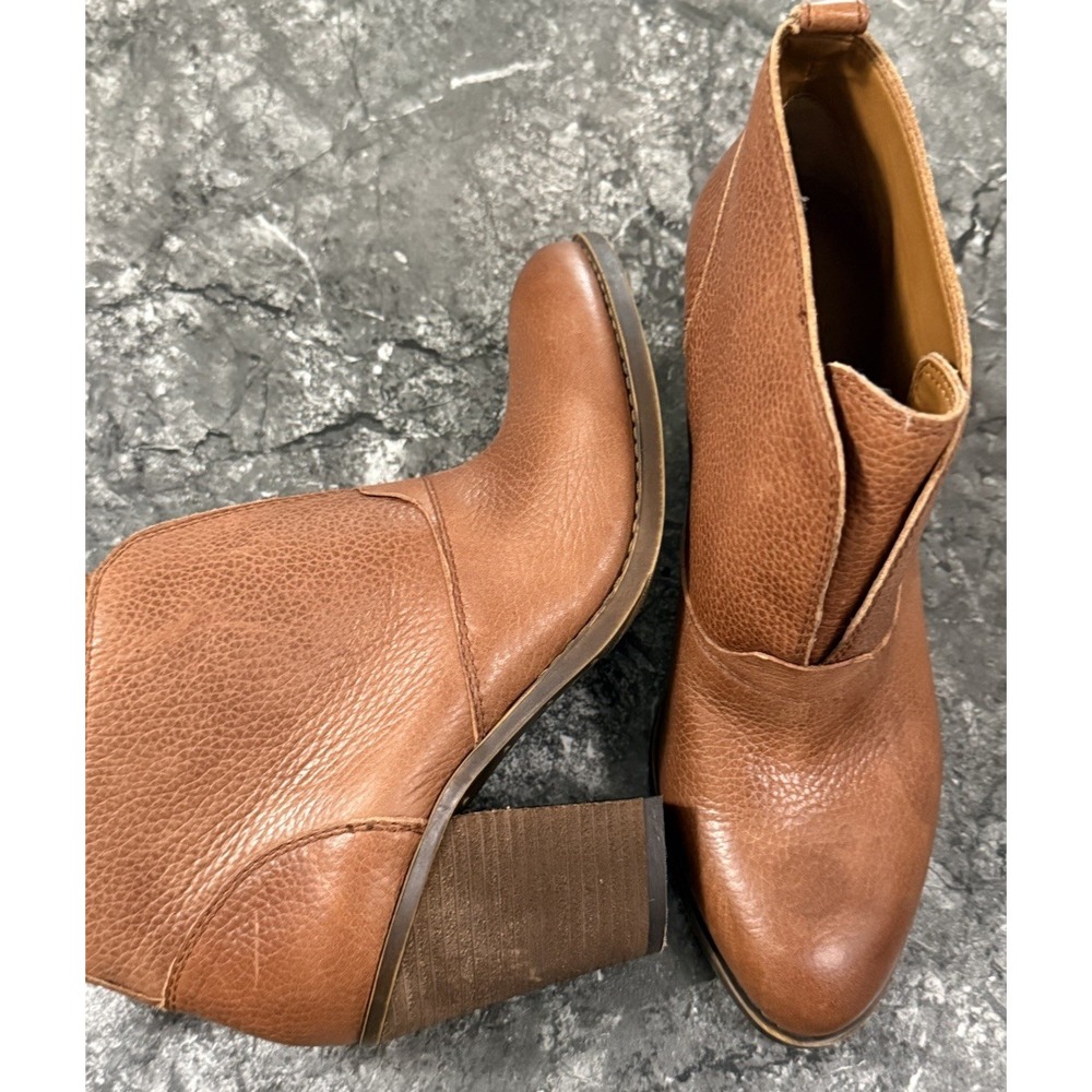 Lucky Brand Ehllen Pebbled Leather Western Style Stacked Heel Bootie Pull On 10M